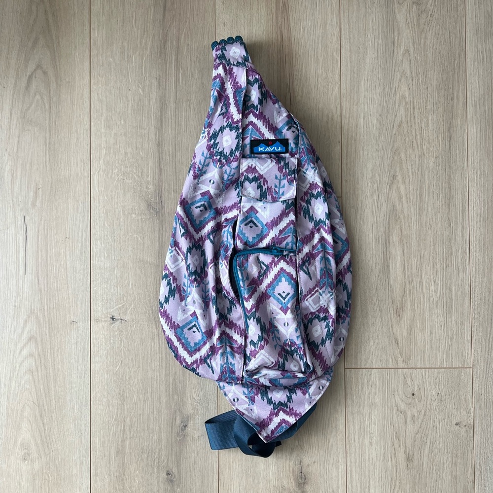 🎉Like NEW 🎉 Kavu Rope Sling Bag